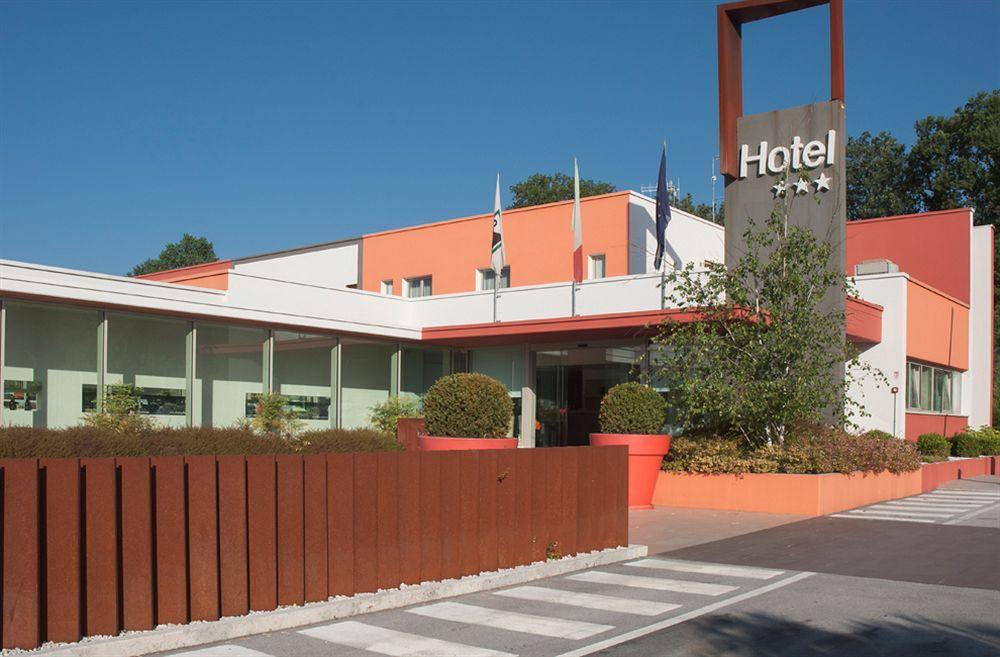 Hotel Cluentum Tolentino Dış mekan fotoğraf